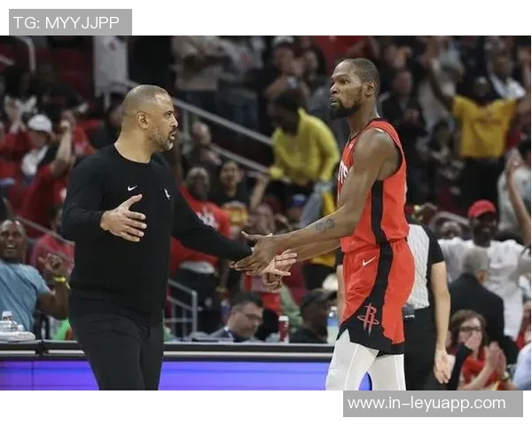 杜兰特缺阵原因成谜乌度卡表示大家可自行猜测真相 杜兰特缺阵原因成谜乌度卡表示大家可自行猜测真相