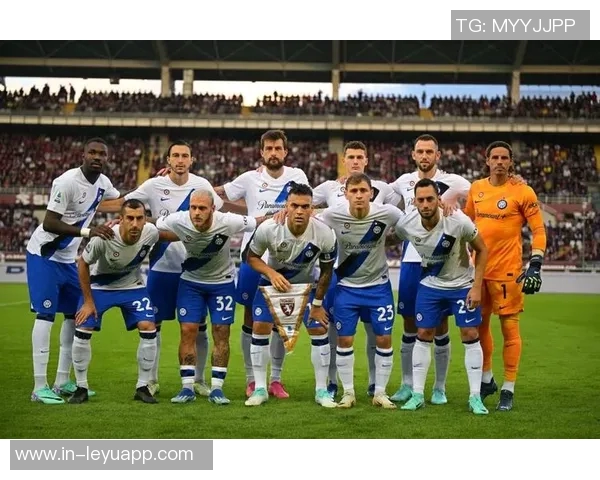 邓弗里斯恐缺席米兰德比奥古斯托有望替代出战位置 邓弗里斯恐缺席米兰德比奥古斯托有望替代出战位置